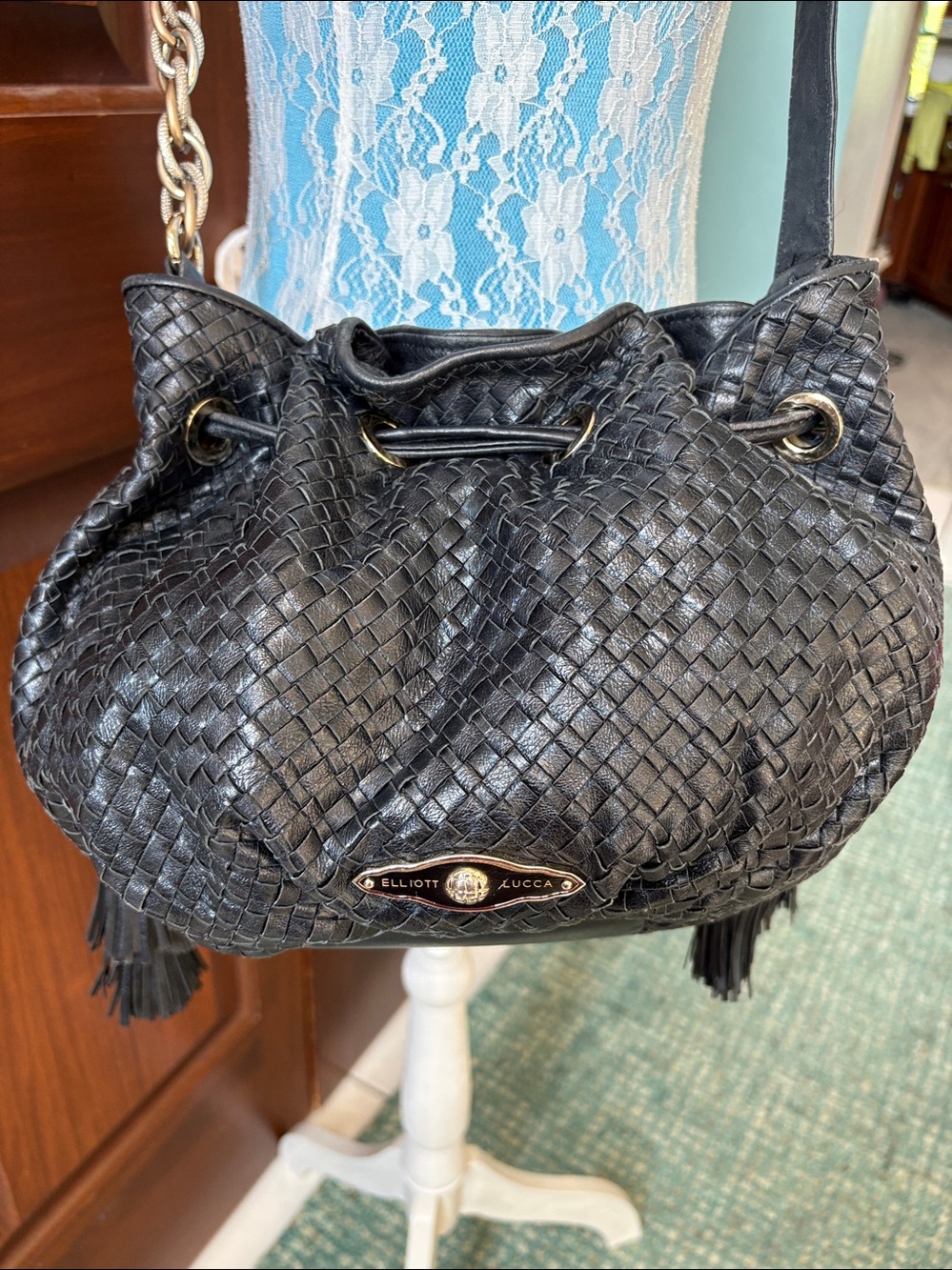 Elliot Lucca Bucket Bag/shoulder bag drawstring/4 tassels woven leather black